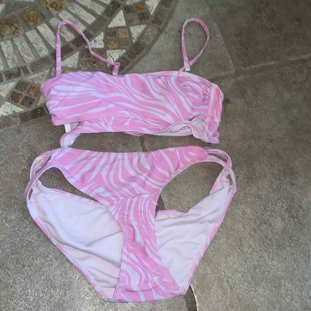 Cyn&Luca women’s pink zebra bathing suit size M .